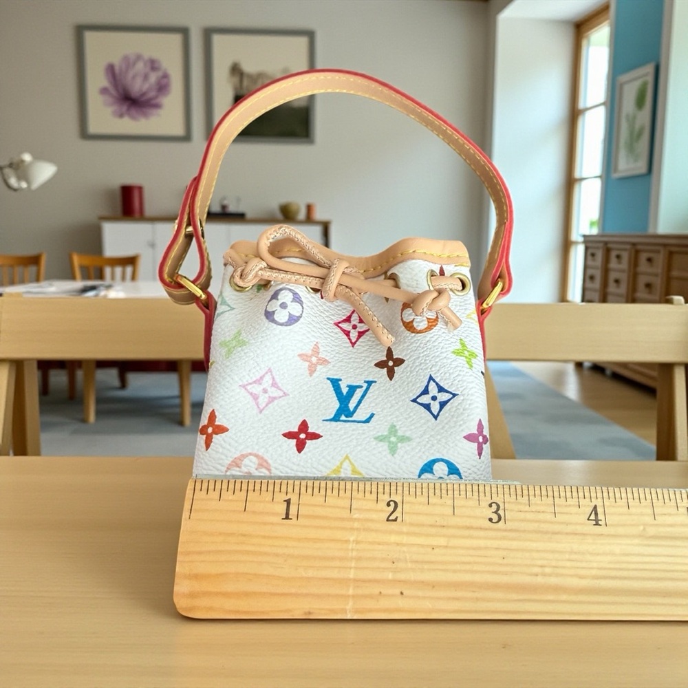 NWOT LV White/Tan Multicolor Mini Bag Bucket - Bag Charm/Keychain - Picture 10 of 13